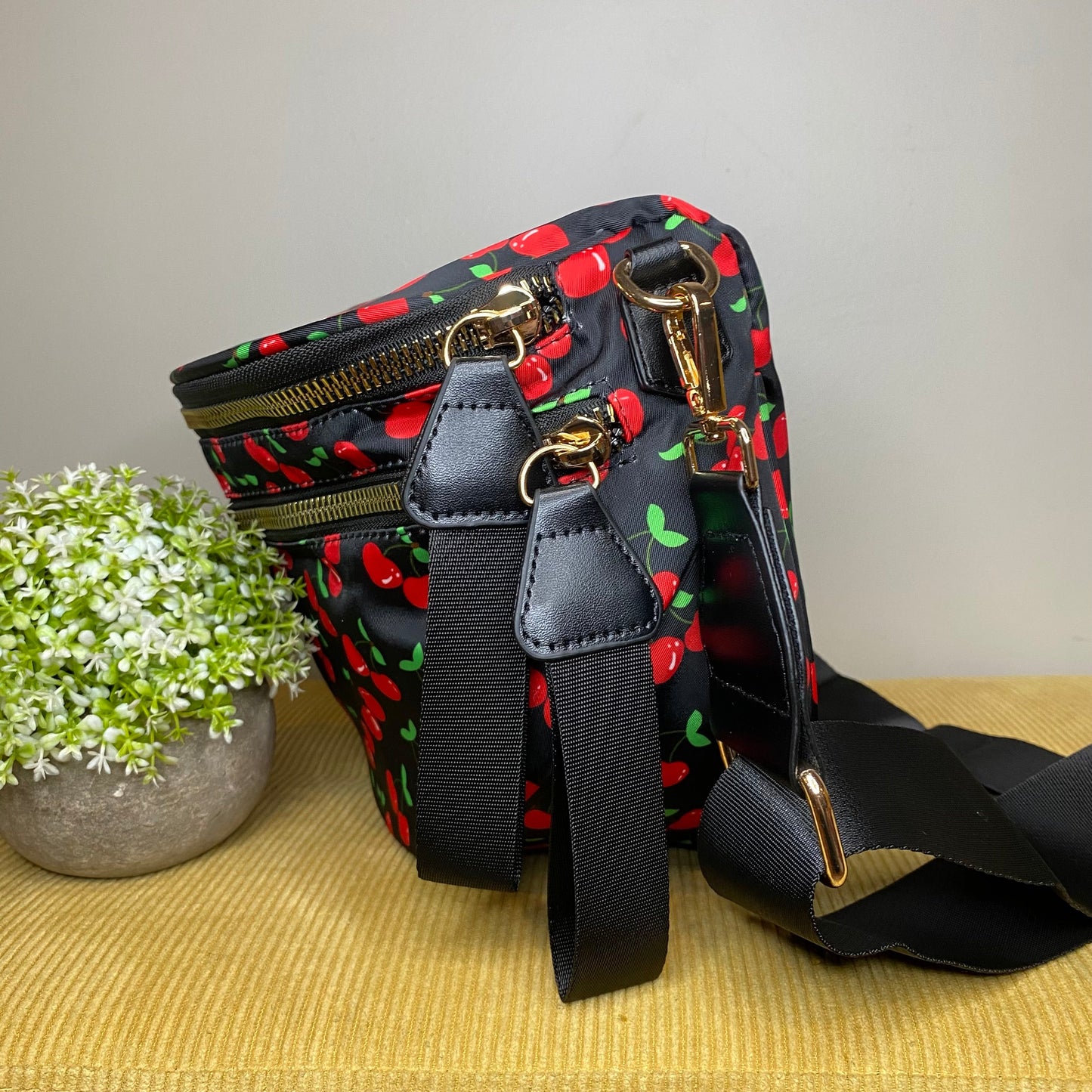 Roni - Nylon Crossbody - Cherry