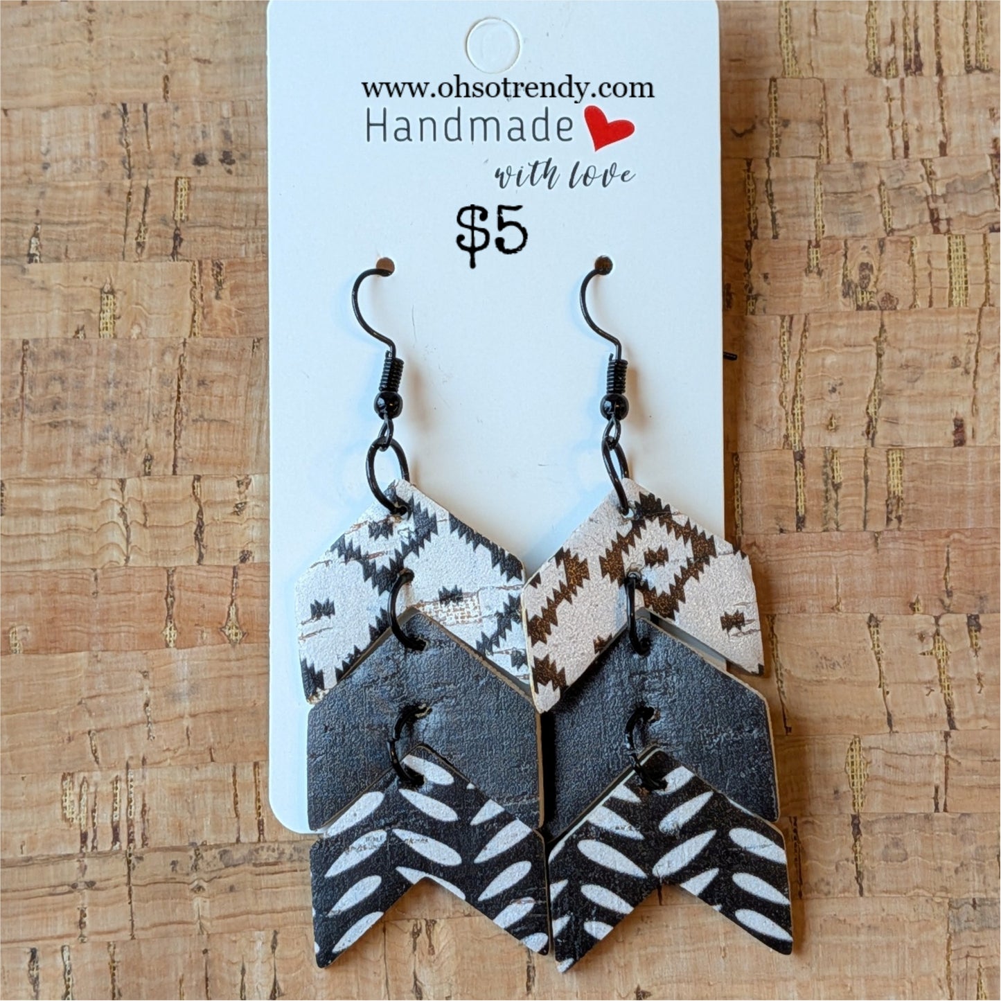 ARROW DROP EARRINGS
