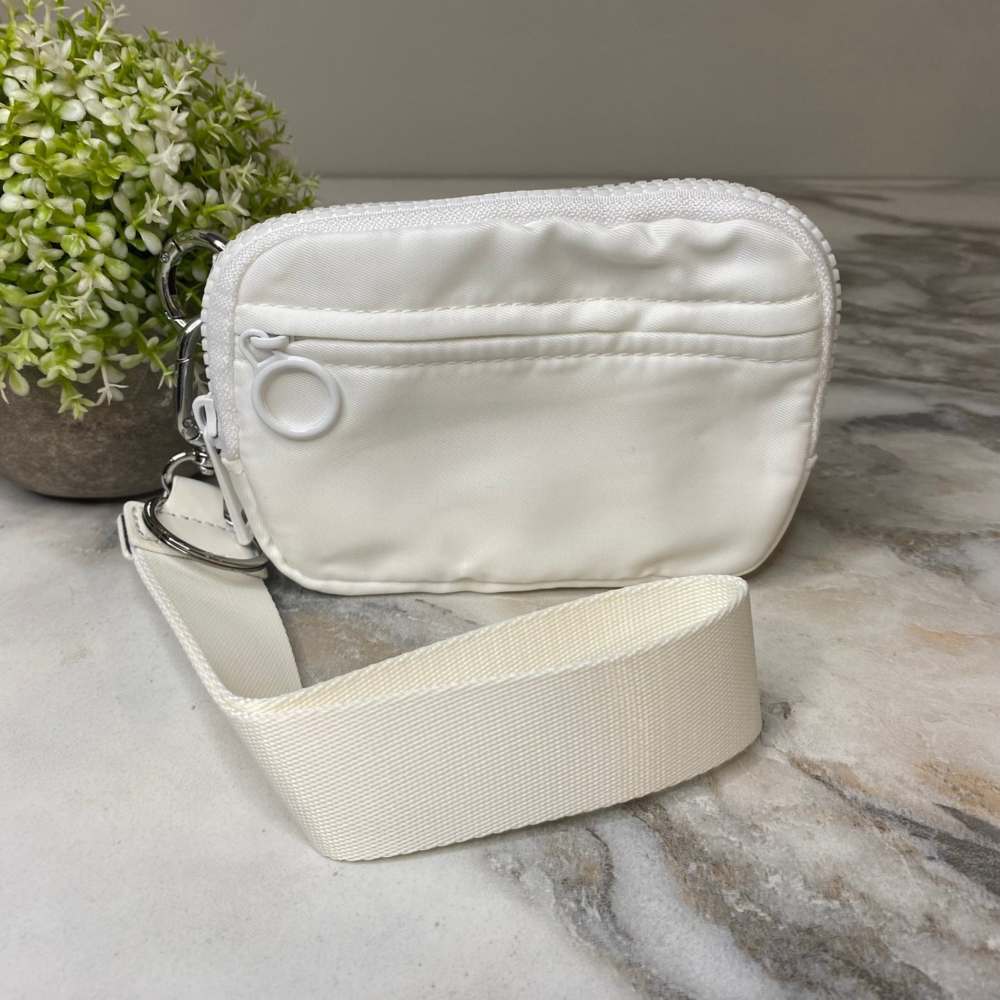 Rue - Nylon Wristlet Wallet - Solid