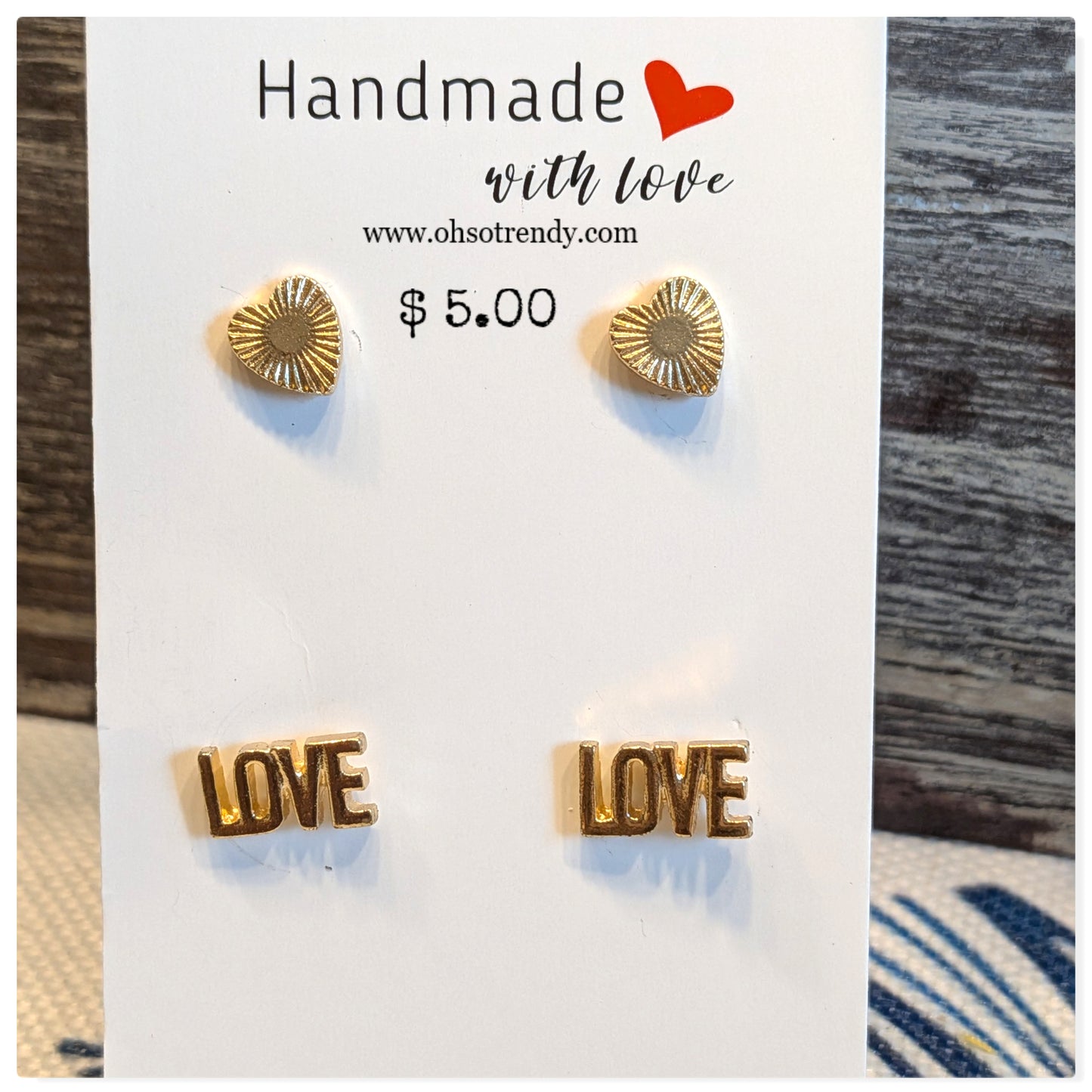 2 PAIR OF EARRINGS - HEART, LOVE