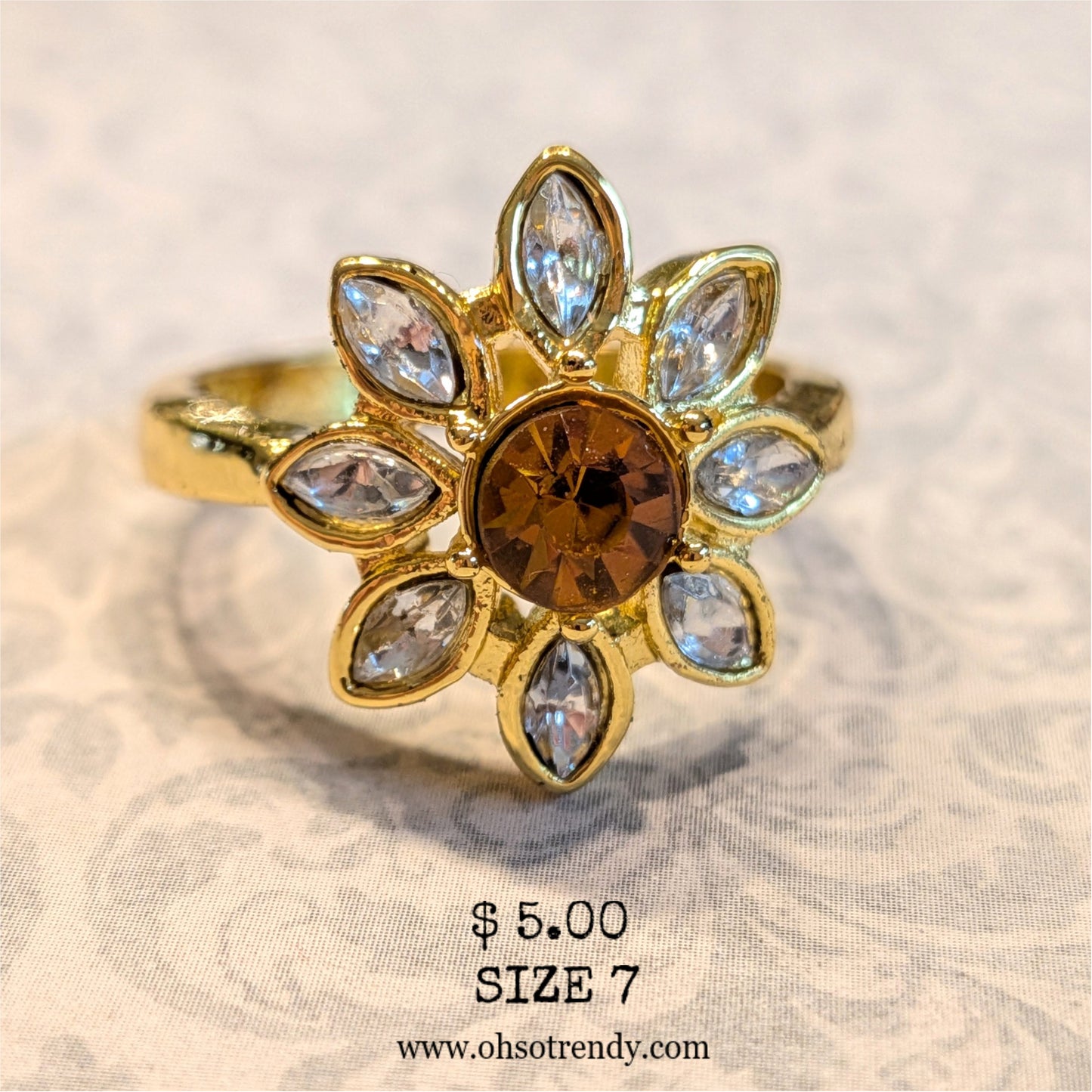 DAISY ZIRCON RING