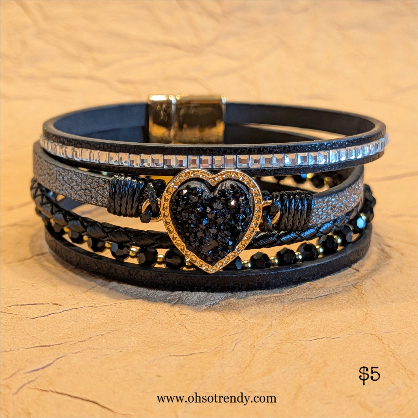 MAGNETIC CLOSURE HEART BRACELET