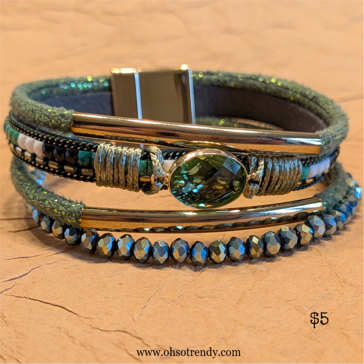 MAGNETIC CLOSURE BRACELET