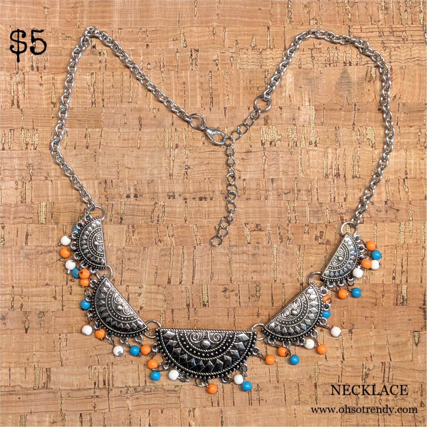 STATEMENT NECKLACE