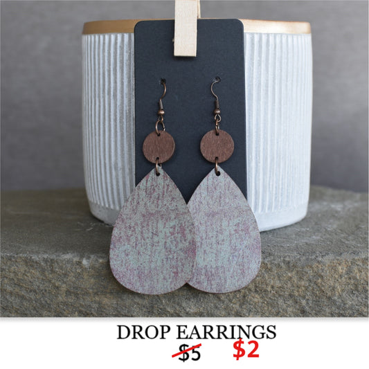 DROP EARRINGS