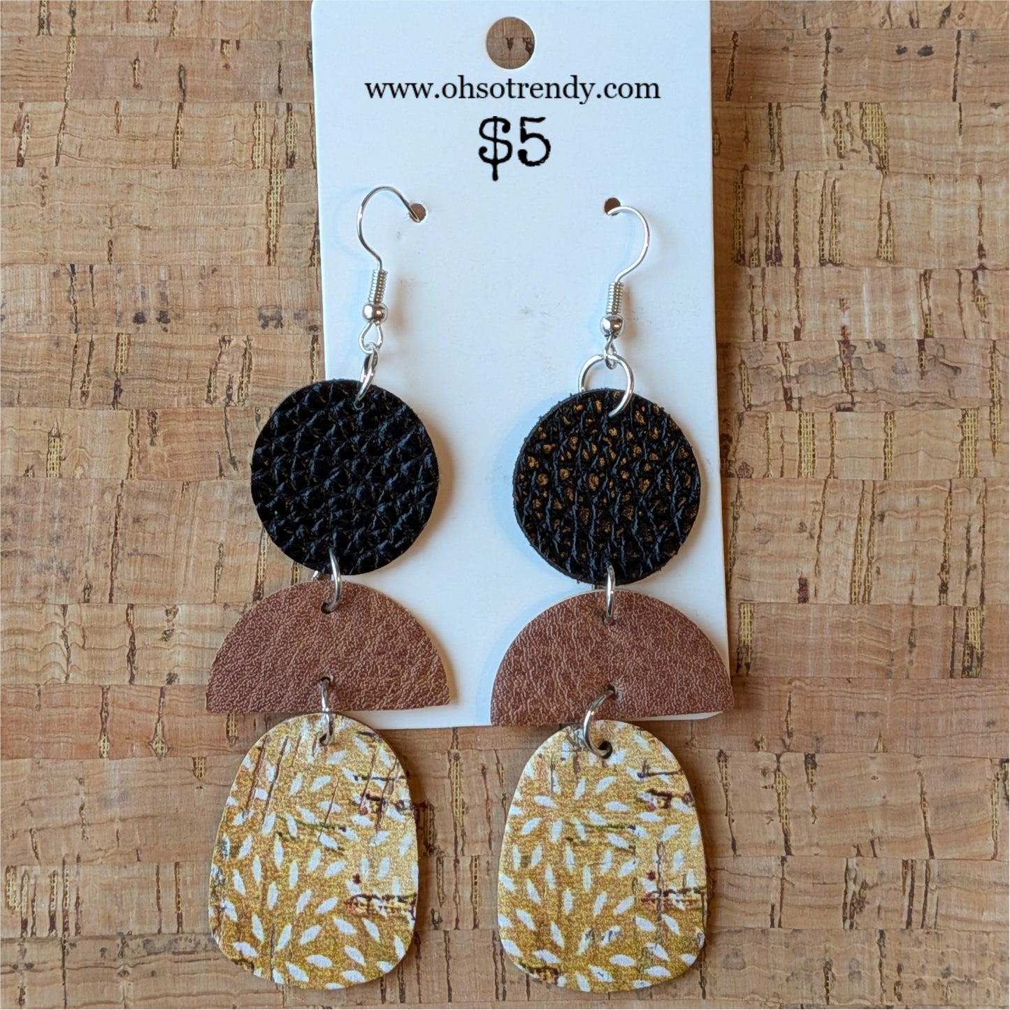 DROP EARRINGS