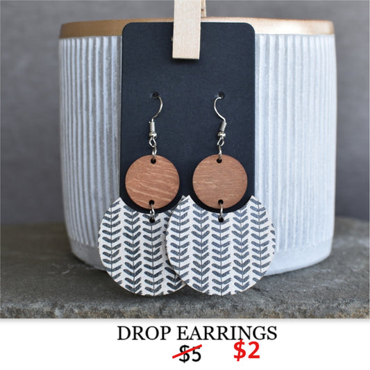 DROP EARRINGS