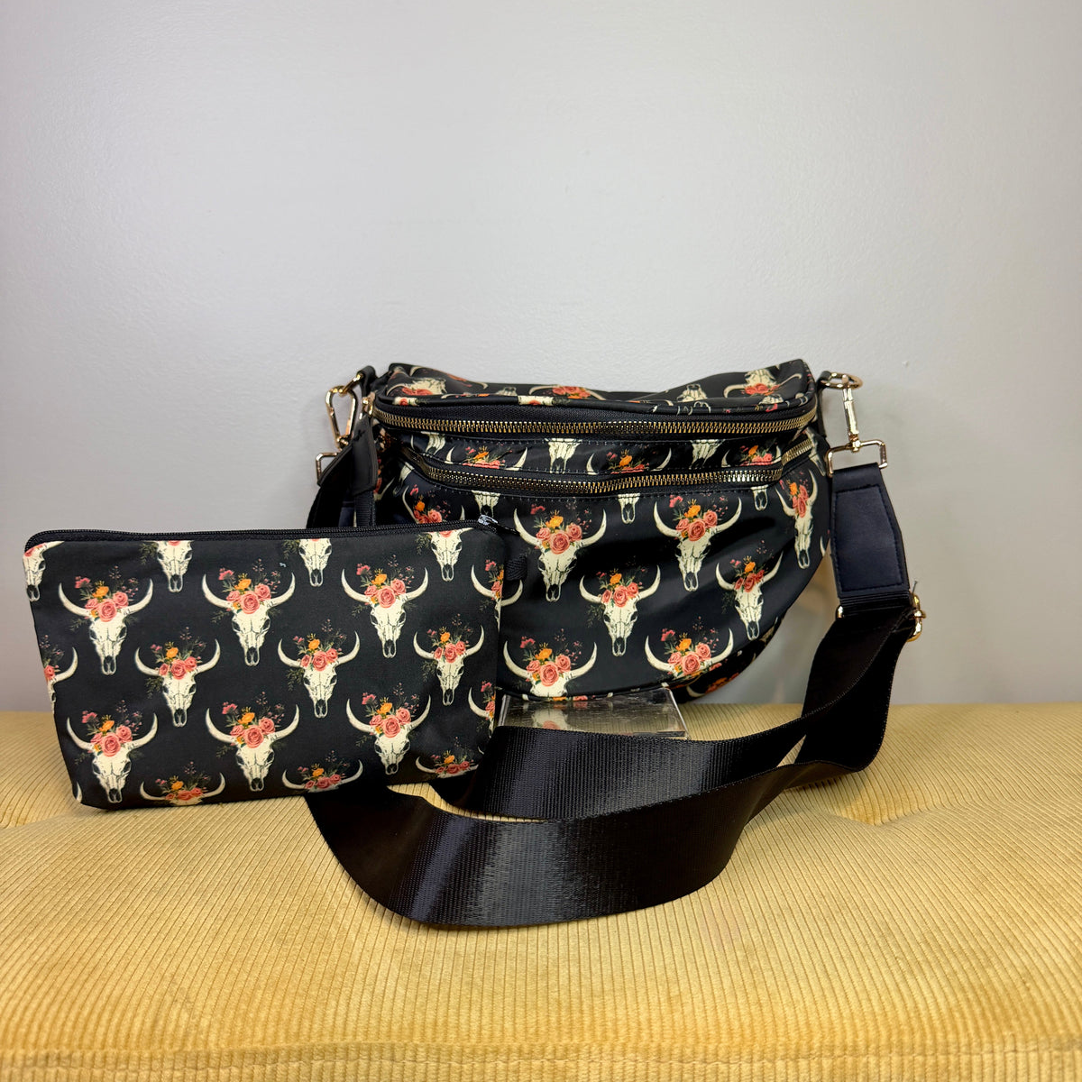 Bundled Set - Roni & Pouch - Bull Skull Floral