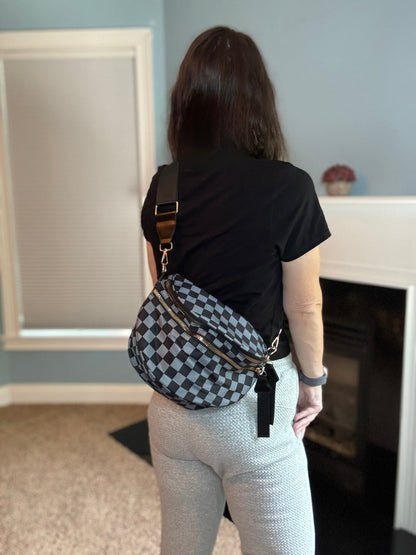 Roni - Nylon Crossbody - Light Purple