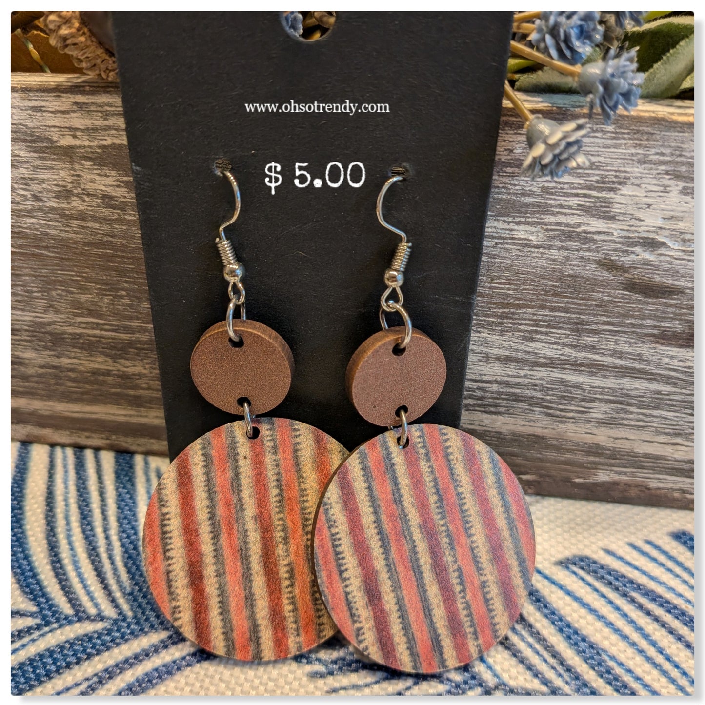 HOLIDAY DROP EARRINGS