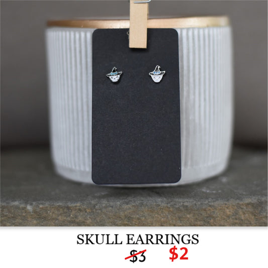 SKULL EARRINGS