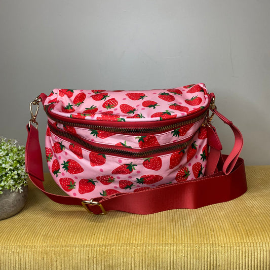 Roni - Nylon Crossbody - Strawberry