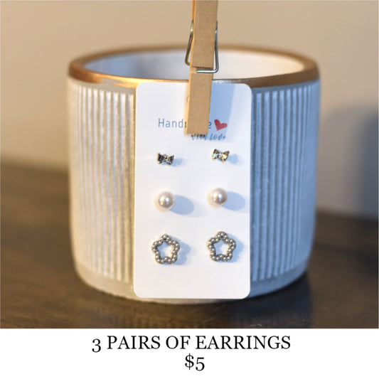 3 PAIRS OF EARRINGS