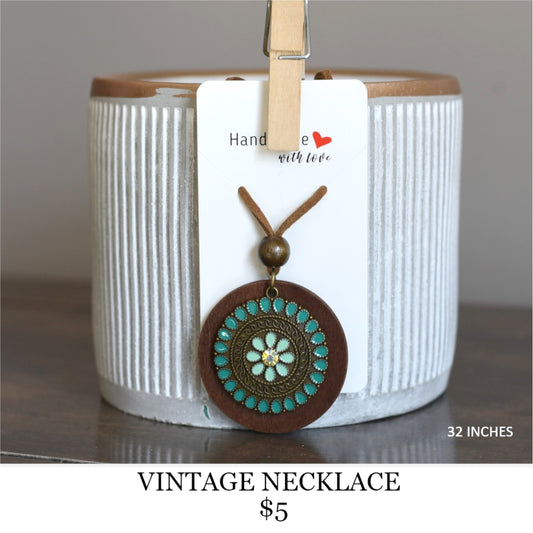 VINTAGE NECKLACE