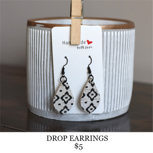 DROP EARRINGS