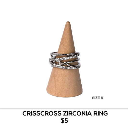CRISSCROSS ZIRCONIA RING