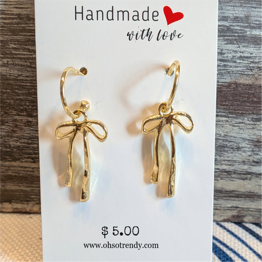 BOW EARRINGS