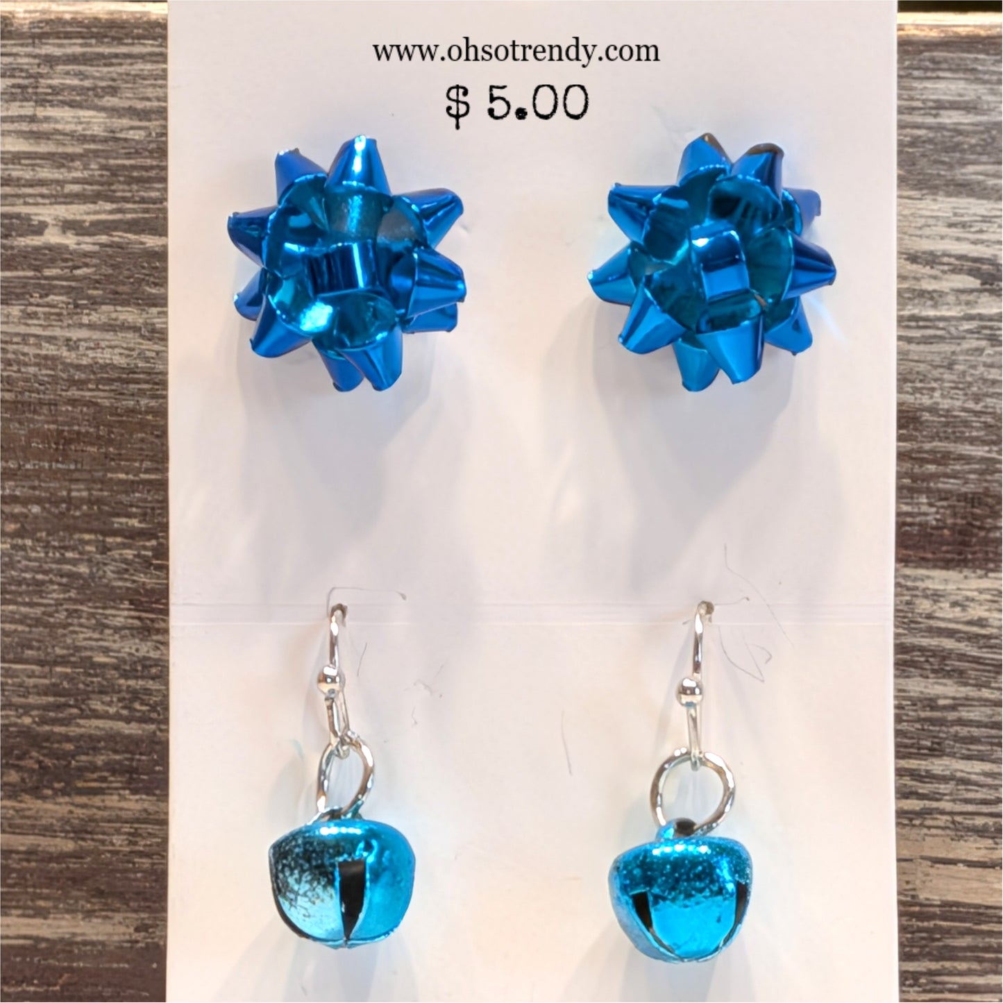 2 PAIR OF HOLIDAY EARRINGS