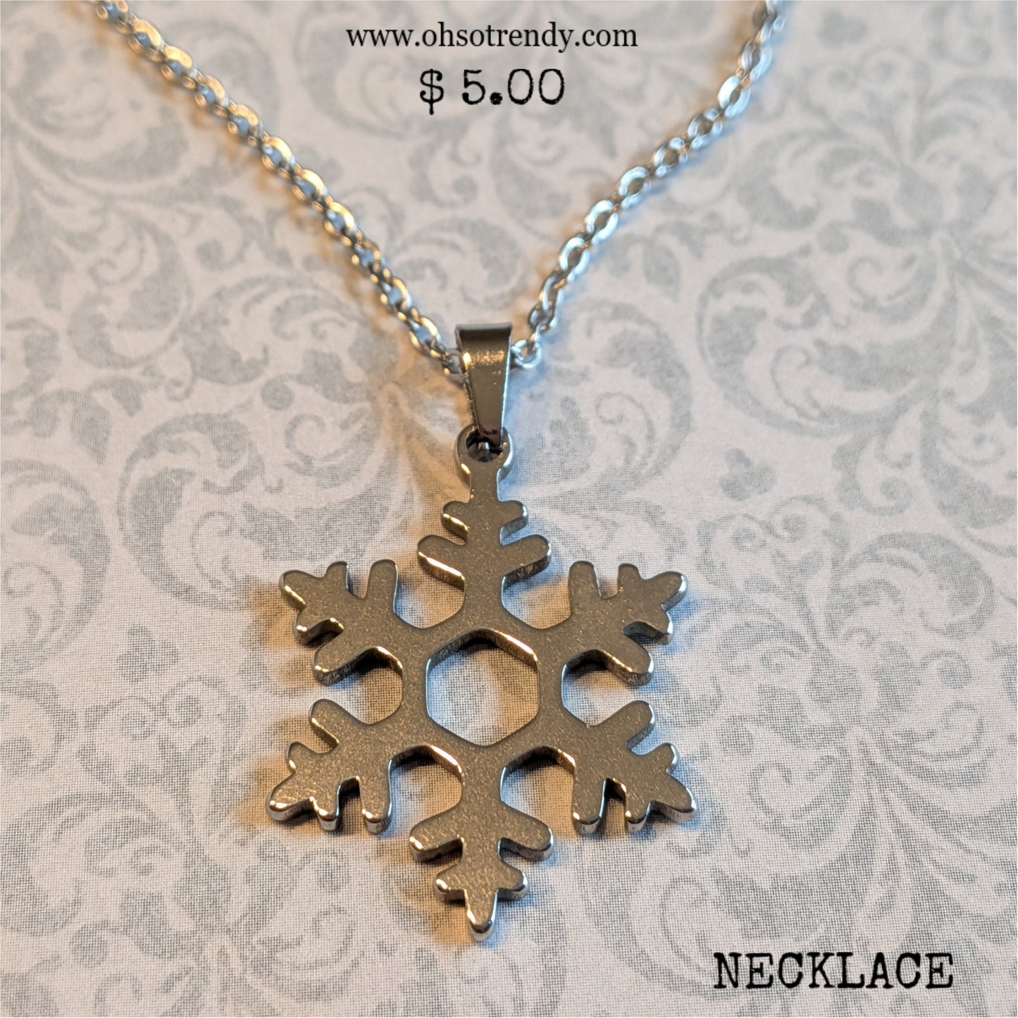 SNOWFLAKE NECKLACE