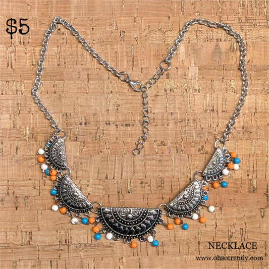 STATEMENT NECKLACE