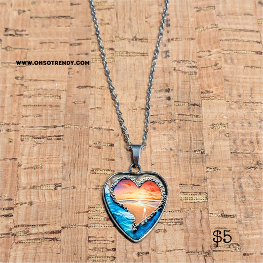 BEACH HEART NECKLACE